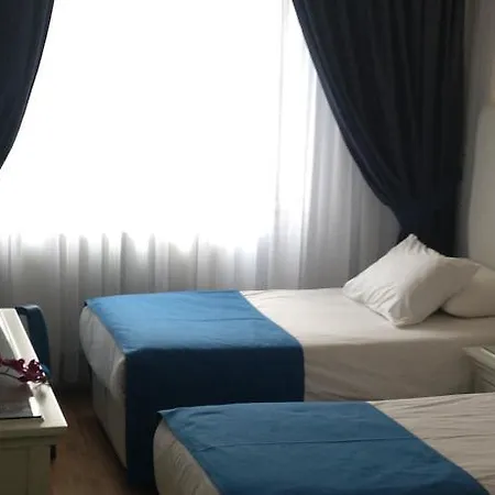 호텔 에탑 몰라