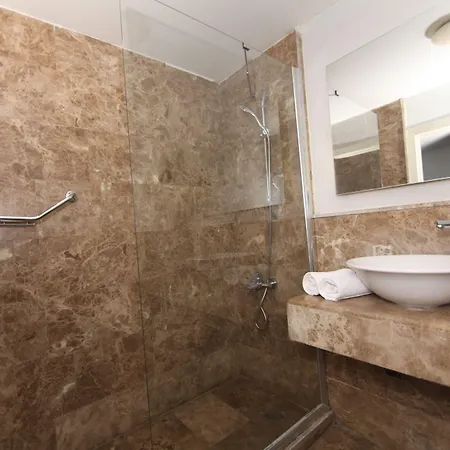 Hotel Etap Mola